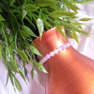 Pearl bracelet with colours
